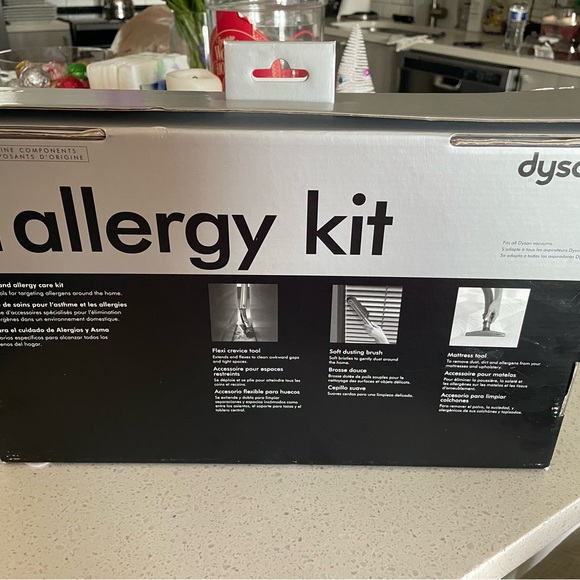 Dyson allergy kit New - Picture 4 of 6